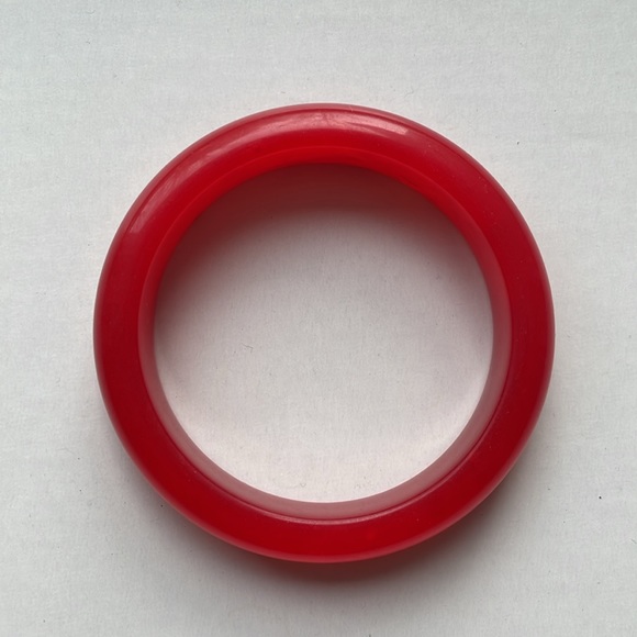 NWT New With Tags Authentic Real Red Jade Bangle Bracelet With Gift Box Included - Picture 4 of 7